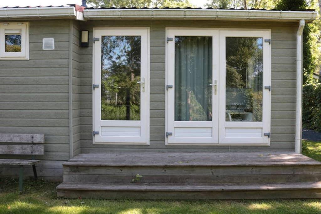 Een Chalet Met Prive Sauna En Tuin Βίλα Tzummarum Εξωτερικό φωτογραφία