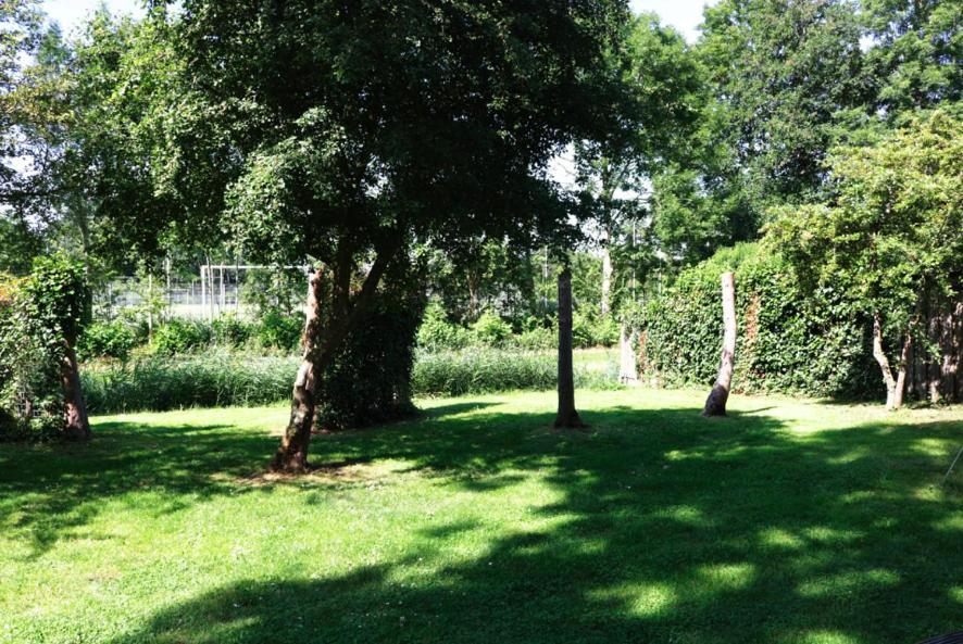 Een Chalet Met Prive Sauna En Tuin Βίλα Tzummarum Εξωτερικό φωτογραφία